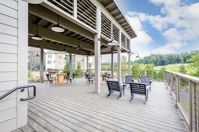 Building Photo - 757 Cady Way