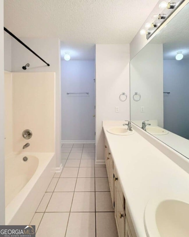 Building Photo - 120 Pleasant Breeze Way
