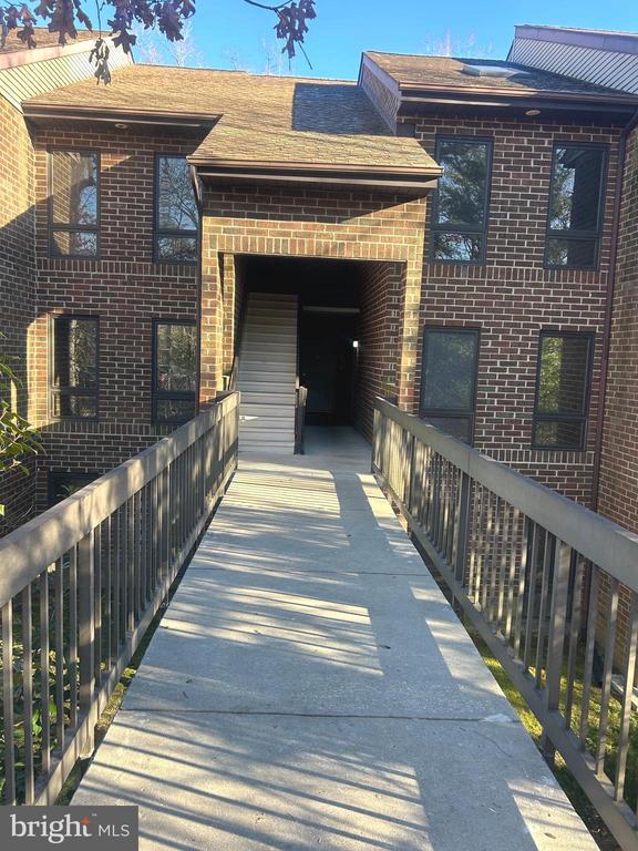 Building Photo - 23240 Chestnut Oak Ct