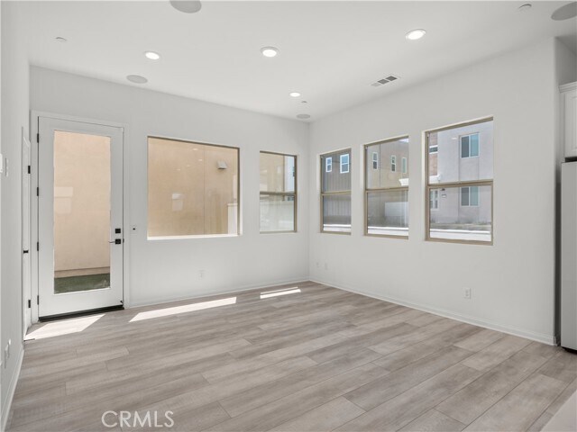 Building Photo - 27448 Pioneer Ct