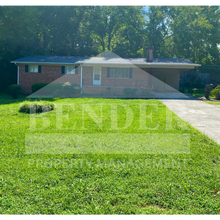 Building Photo - SINGLE FAMILY HOME IN THE CITY