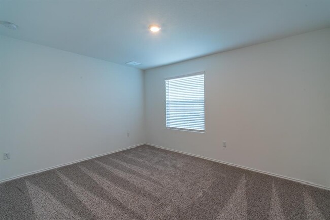 Building Photo - 10500 Steinbeck Dr