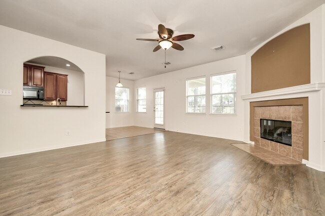 Building Photo - 2143 Westover Park Cir