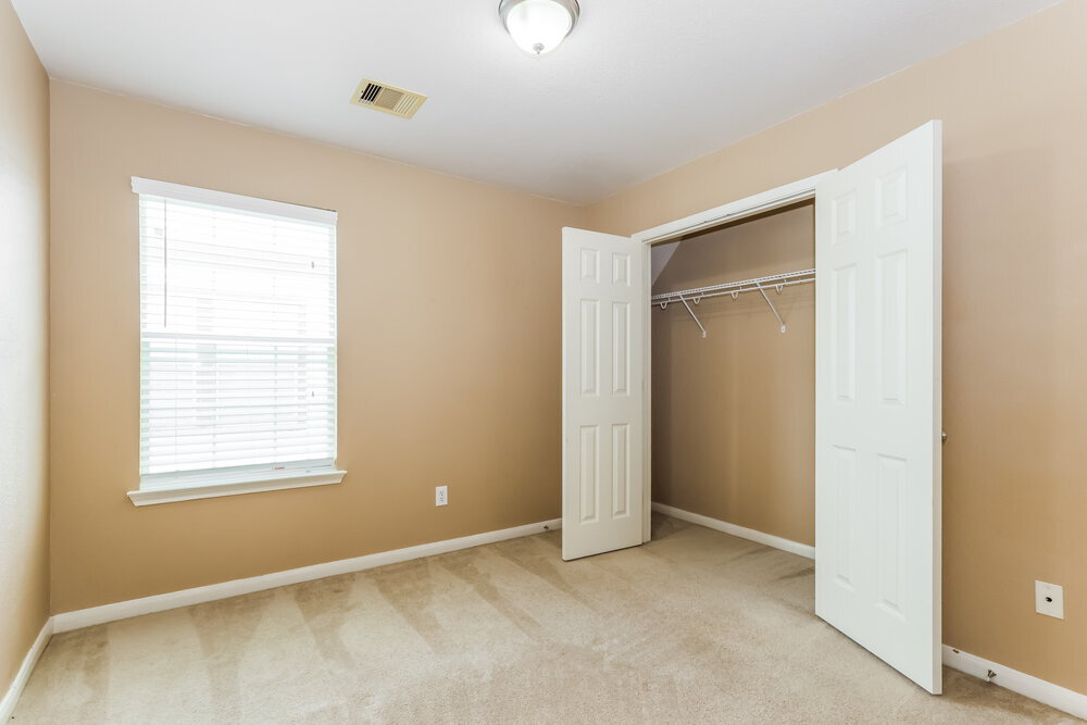 Building Photo - 22123 Greengate Dr