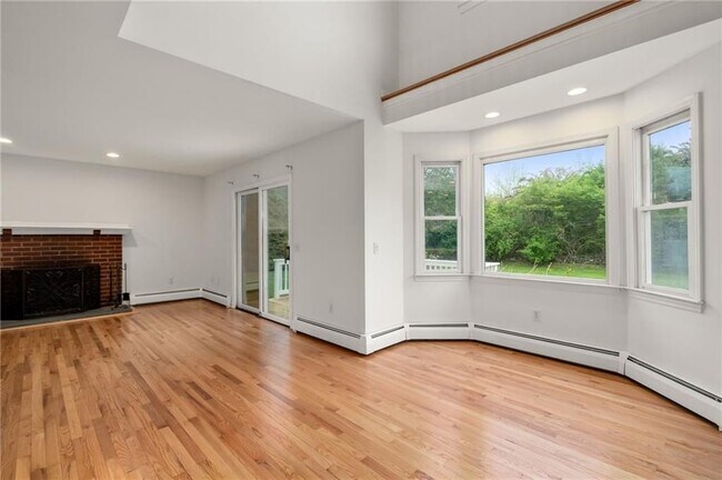 Building Photo - 43 Blue Grass Drive