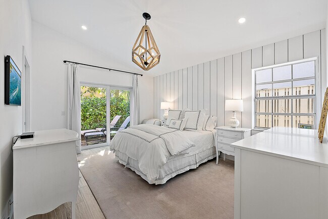 Building Photo - 15 Commodore Pl