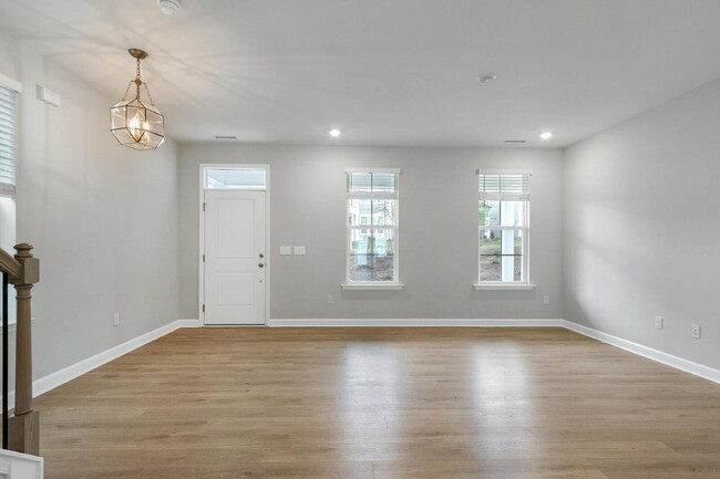 Building Photo - 712 Georgias Landing Parkway