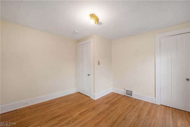 Building Photo - 17525 Crestland Rd
