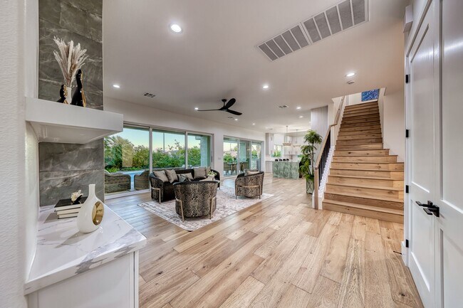 Building Photo - Stunning Green Valley, Guard Gated Community, Pool Home!