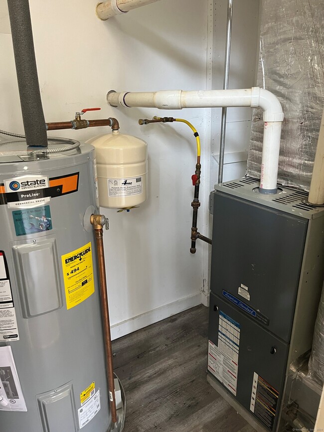 Building Photo - 146 Beebe Farms Rd