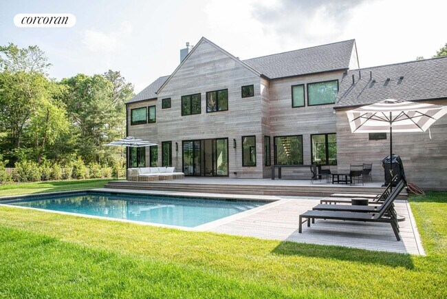 Building Photo - 24 Hedges Ln