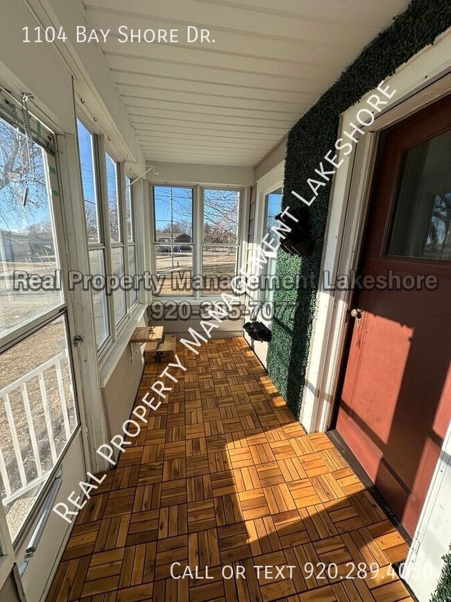 Building Photo - 1104 Bay Shore Dr