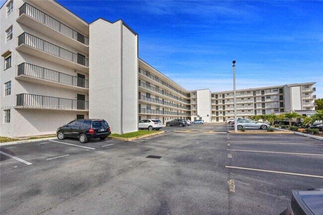 Building Photo - 14180 SW 84th St
