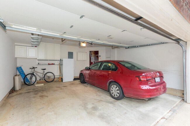 Building Photo - 2310 N Van Buren Ct