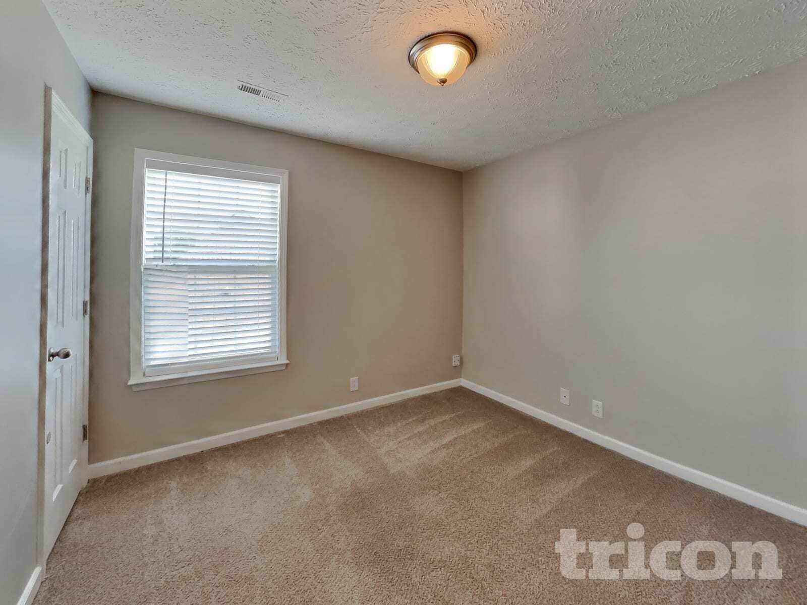 Building Photo - 1456 Colyn Avenue