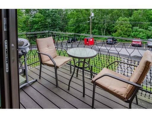 Building Photo - 13 Strawberry Bank Rd