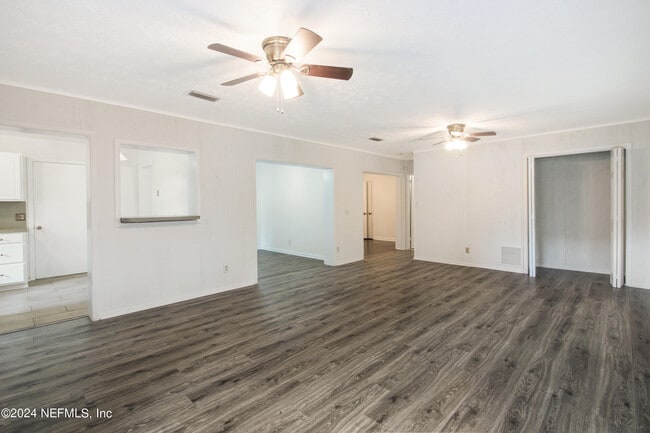 Building Photo - 6418 Terry Parker Dr N