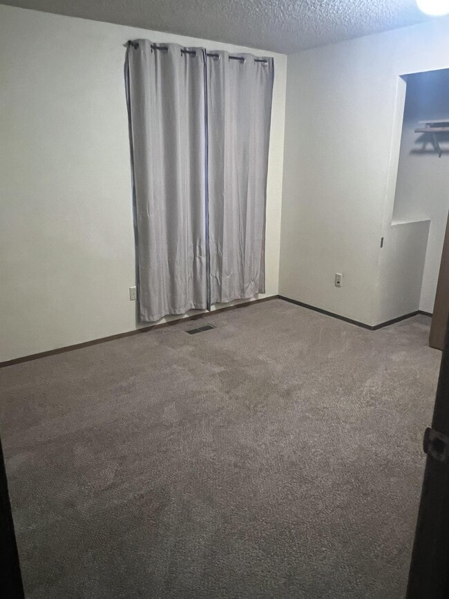 Building Photo - 4426 Holly Ln NW