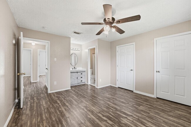 Building Photo - 7115 Tara Blue Ridge Dr