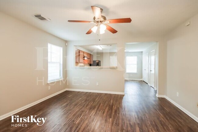 Building Photo - 3526 Fuller Bluff Dr