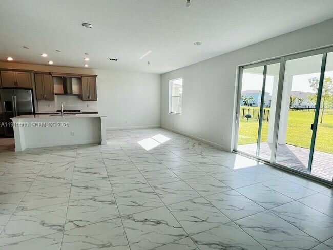 Building Photo - 1079 Haywagon Trl