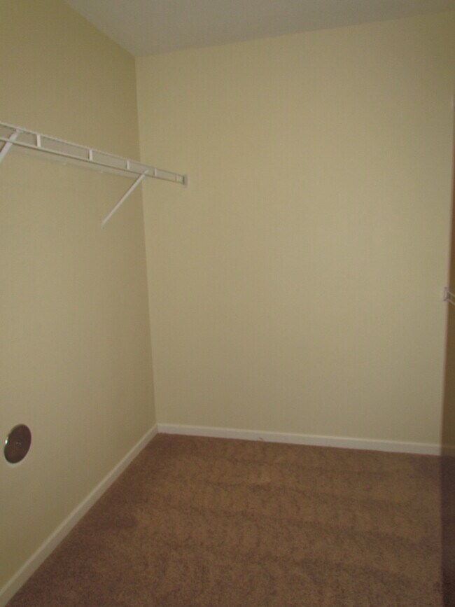 Building Photo - 15908 Tracker Ln