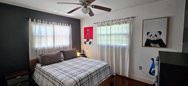 Building Photo - 2115 Alvarado Ln