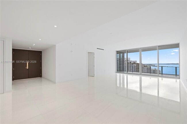 Building Photo - 300 Biscayne Blvd Way