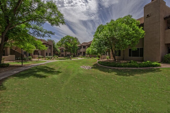 Building Photo - 9450 E Becker Ln
