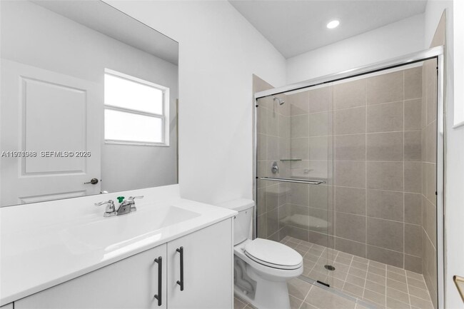 Building Photo - 2960 SE 23rd Ave