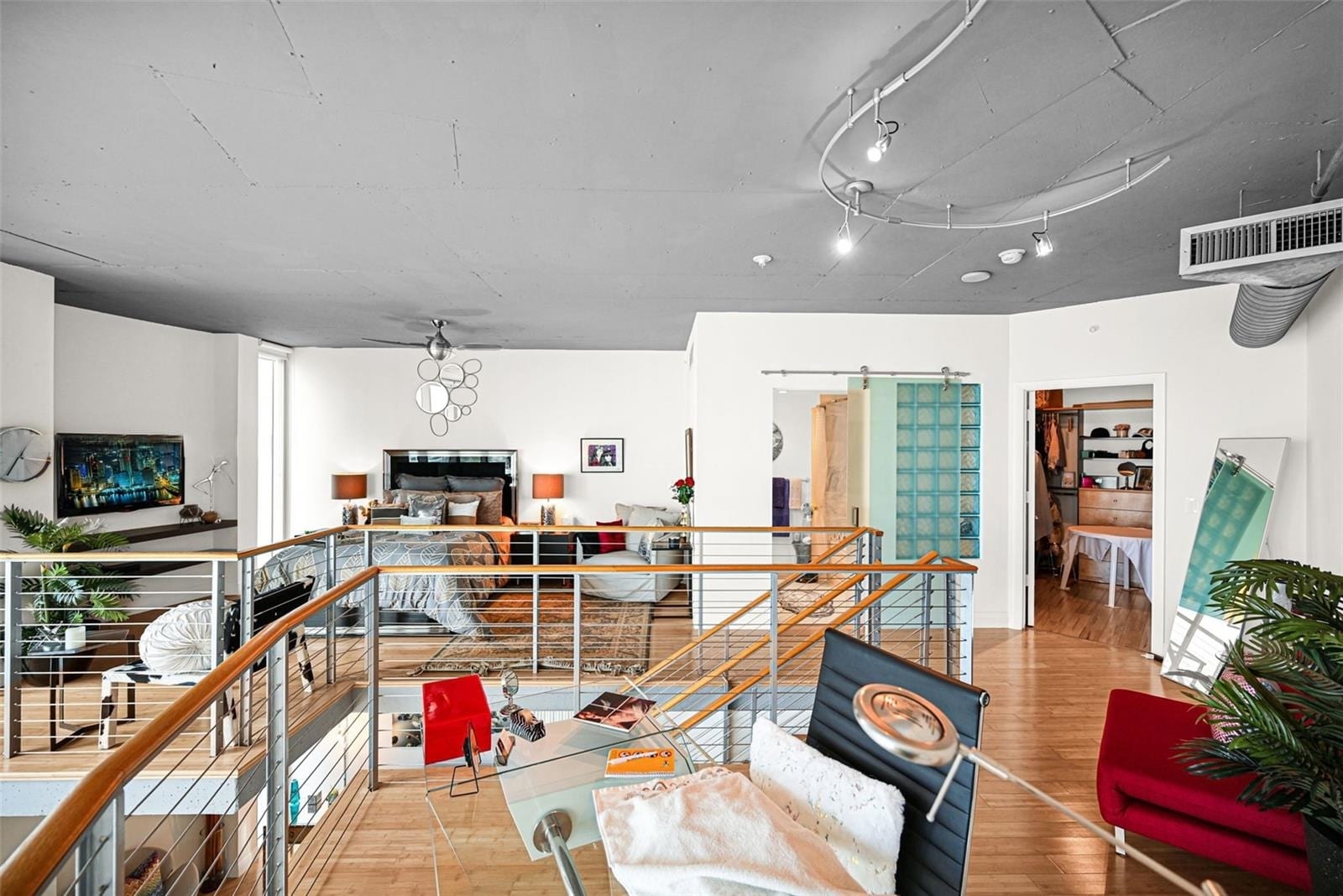 Building Photo - 690 SW 1st Ct