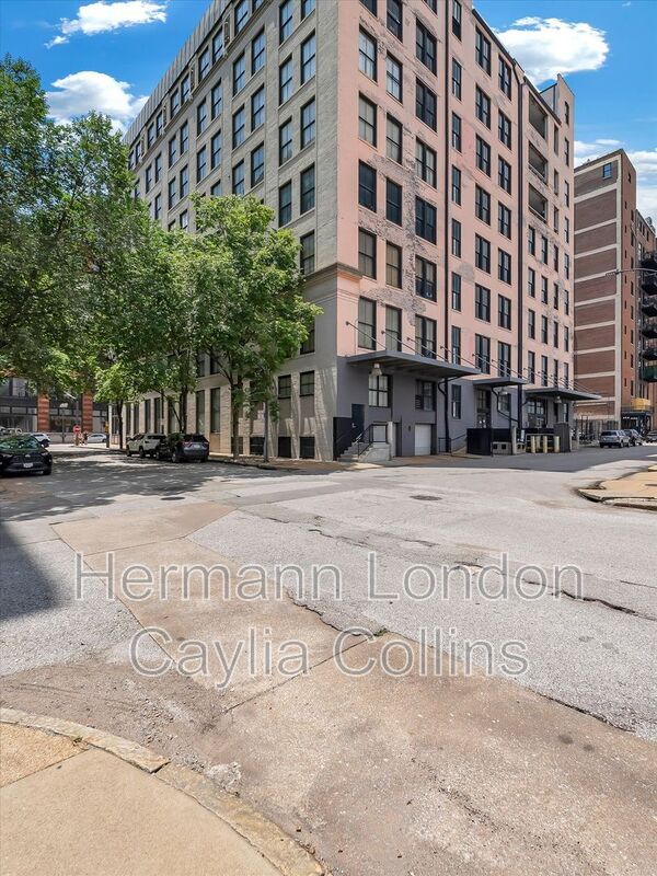 Building Photo - 1601 Washington Ave