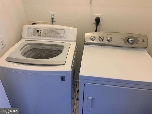 Building Photo - 4120 Vanderbilt Ct