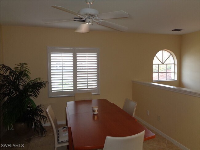 Building Photo - 6115 Reserve Cir