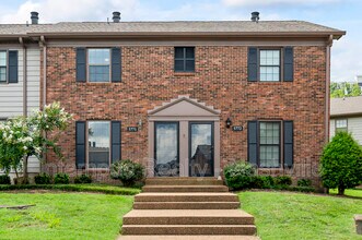 Building Photo - 5771 Brentwood Trace