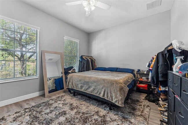 Building Photo - 6111 Hadley Commons Dr
