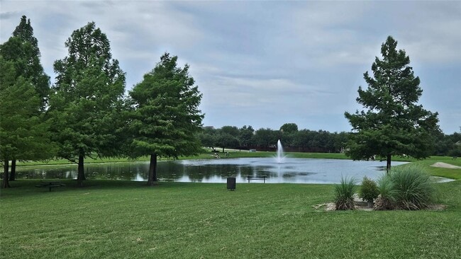 Building Photo - 2279 Fernspring Dr