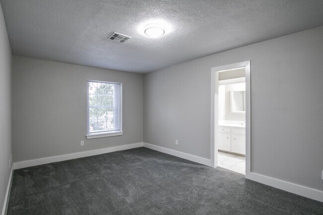 Building Photo - 16623 Wimbledon Forest Dr