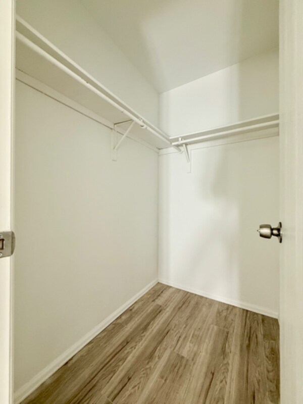 Building Photo - 2708 W 98th Dr