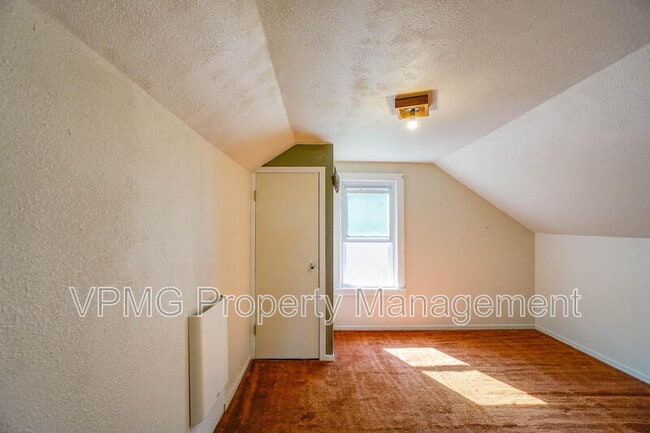 Building Photo - 3956 Columbia Heights Rd