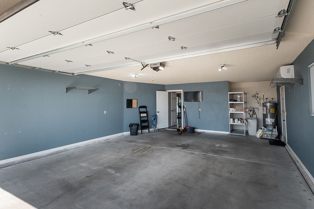 Building Photo - 3385 Poppy Trail Dr