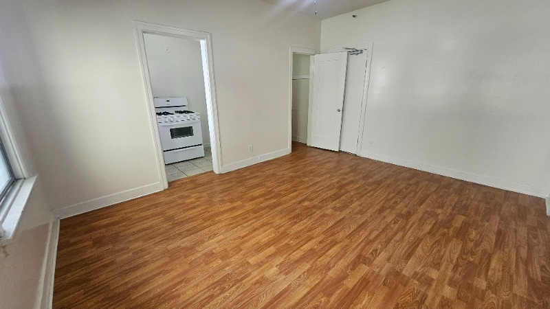 Building Photo - 727 S Coronado St