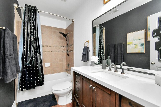 Building Photo - 2905 Baer St