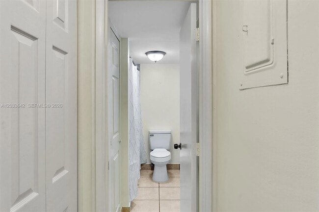 Building Photo - 9410 Tangerine Pl