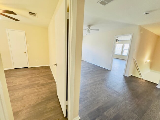 Building Photo - Spacious 4-Bedroom Home in Westwood – Leander ISD!