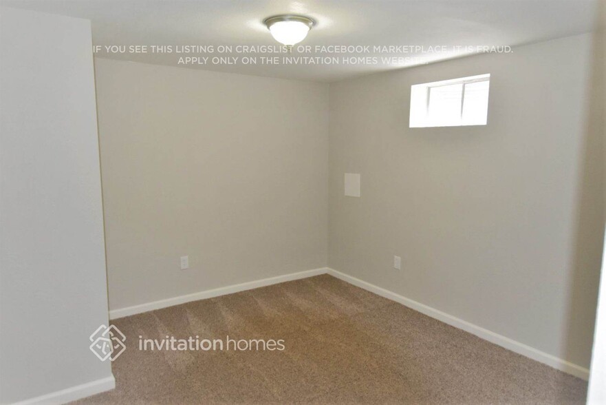 Building Photo - 14953 E Temple Pl