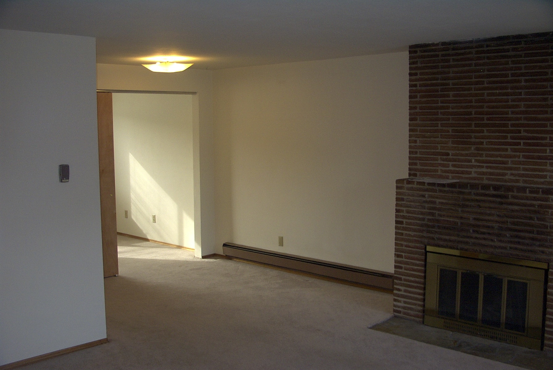 Building Photo - 9209 Woodlawn Ave N