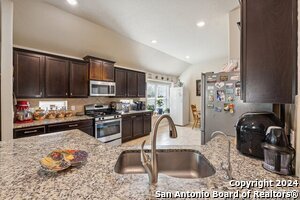 Building Photo - 5018 Italica Rd