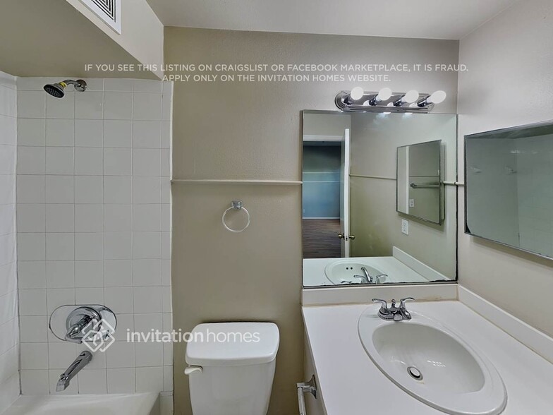 Building Photo - 2257 Salerno Cir