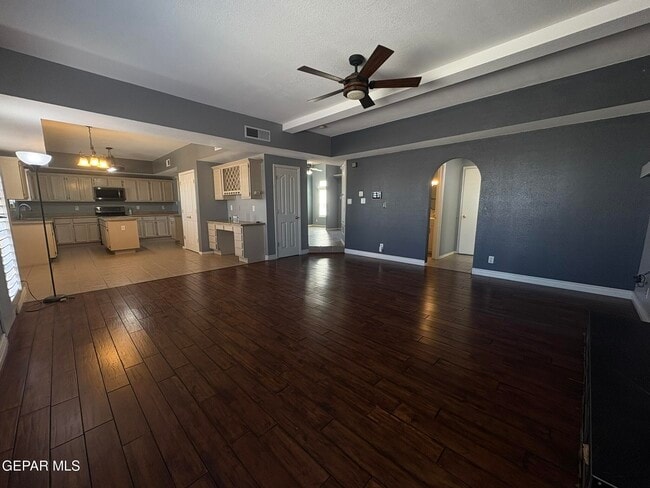 Building Photo - 3129 Tierra Agave Dr